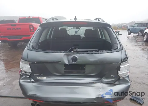 2013 Volkswagen Jetta Sportwagen 2.0L Tdi z USA, uszkodzony, nr VIN 3VWPL7AJ6DM685787